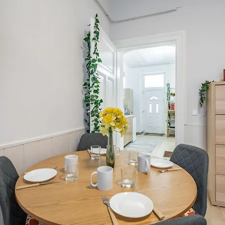 Easy Access - - Cozy * Budapeszt