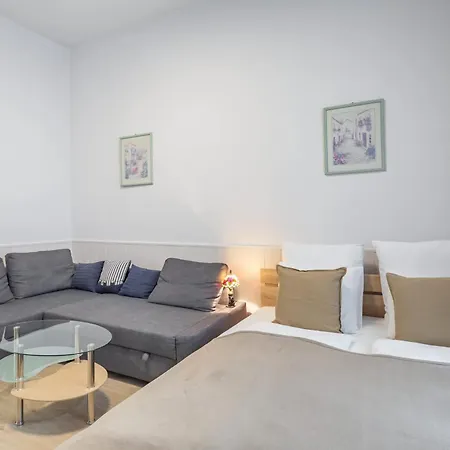 Apartment Easy Access - - Cozy Budapest